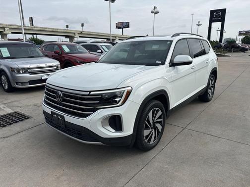 Pure White 2024 Volkswagen Atlas 2.0T SE w/Technology