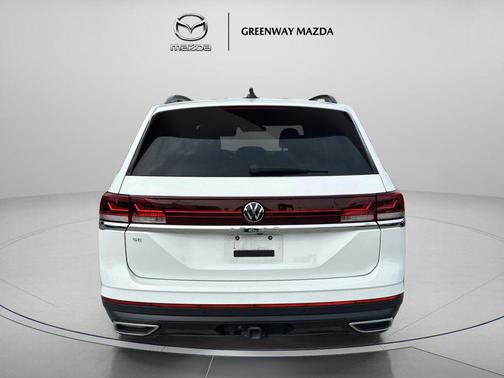 Pure White 2024 Volkswagen Atlas 2.0T SE w/Technology