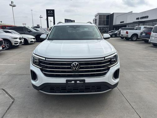 Pure White 2024 Volkswagen Atlas 2.0T SE w/Technology