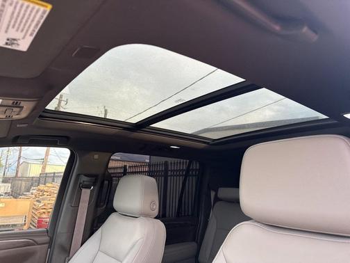 2024 Chevrolet Suburban 4WD Z71