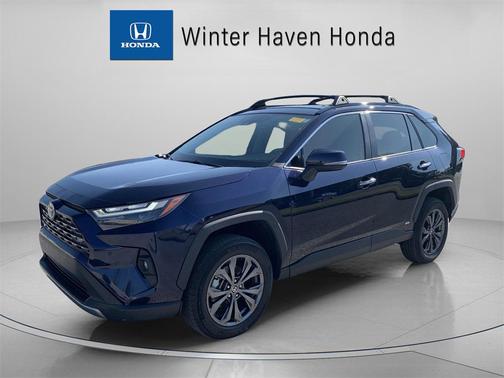 2022 Toyota RAV4 Hybrid SE