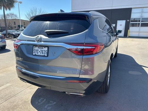 2020 Buick Enclave Essence