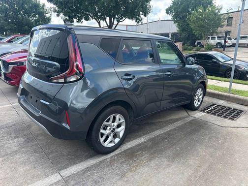 Gray 2025 Kia Soul LX
