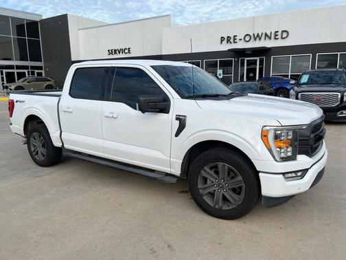 Oxford White 2022 Ford F-150 XLT