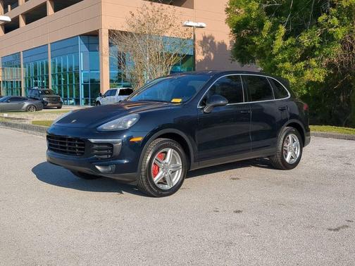 Moonlight Blue Metallic 2016 Porsche Cayenne Cayenne