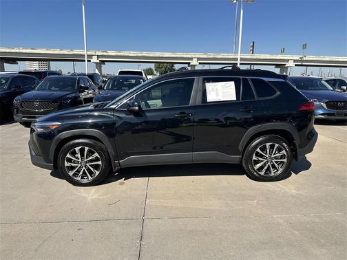 2024 Toyota Corolla Cross XLE