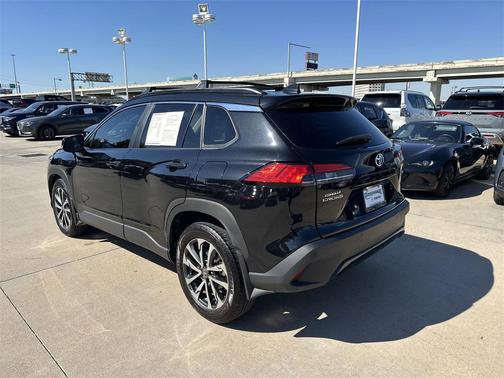 2024 Toyota Corolla Cross XLE