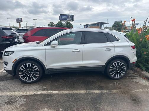White Platinum Metallic Tri-Coat 2019 Lincoln MKC Reserve