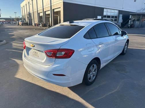 2018 Chevrolet Cruze LS