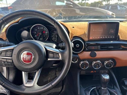 2020 FIAT 124 Spider Base