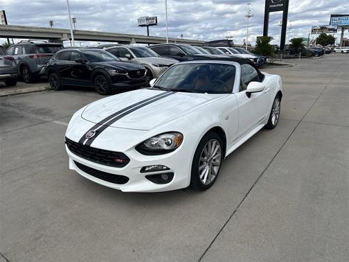 2020 FIAT 124 Spider Base