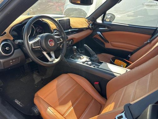 2020 FIAT 124 Spider Base