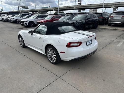 2020 FIAT 124 Spider Base