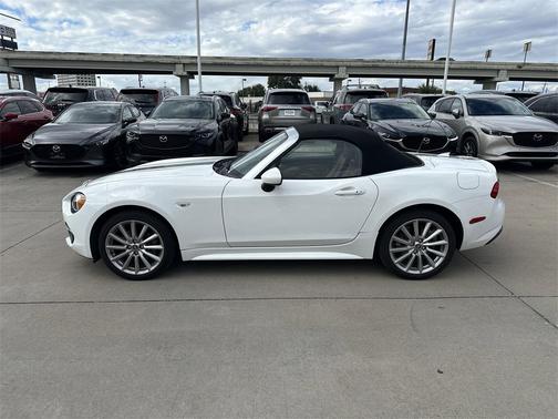 2020 FIAT 124 Spider Base