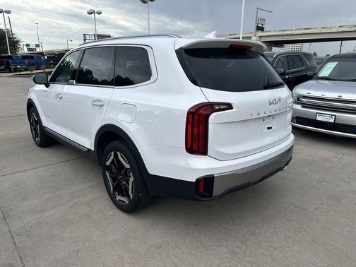 Glacial White Pearl 2025 Kia Telluride S