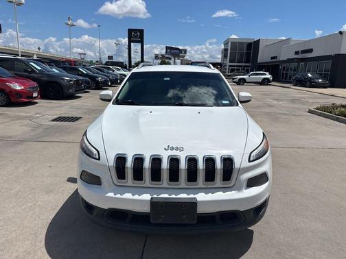 Bright White Clearcoat 2015 Jeep Cherokee Latitude