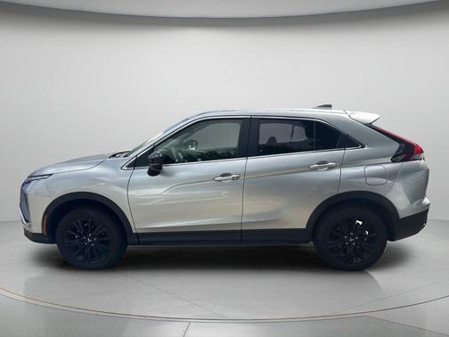 Alloy Silver Metallic 2025 Mitsubishi Eclipse Cross LE
