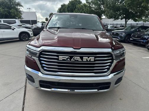 Delmonico Red Pearlcoat 2025 RAM 1500 Laramie