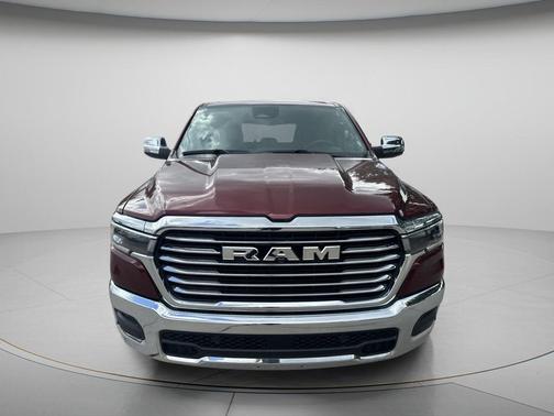 Delmonico Red Pearlcoat 2025 RAM 1500 Laramie