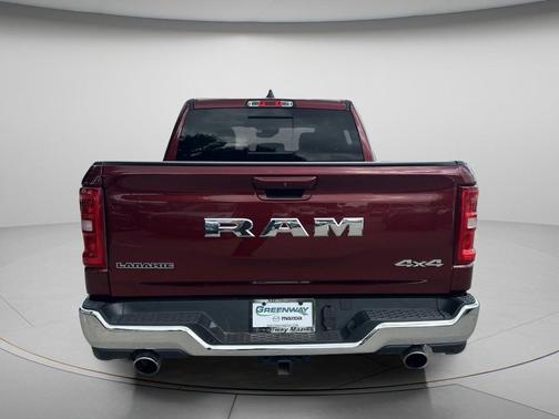 Delmonico Red Pearlcoat 2025 RAM 1500 Laramie