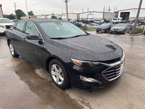 Mosaic Black Metallic 2024 Chevrolet Malibu FWD 1LT
