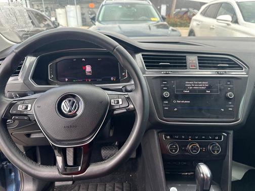 Blue 2020 Volkswagen Tiguan 2.0T SEL