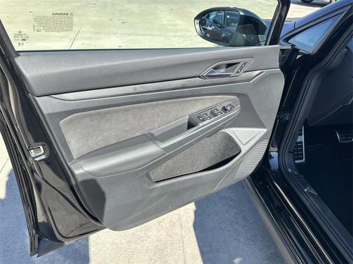 2024 Volkswagen Golf GTI 2.0T S DSG