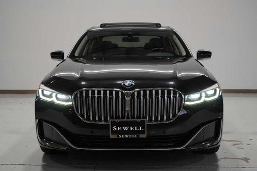 2020 BMW 740 i
