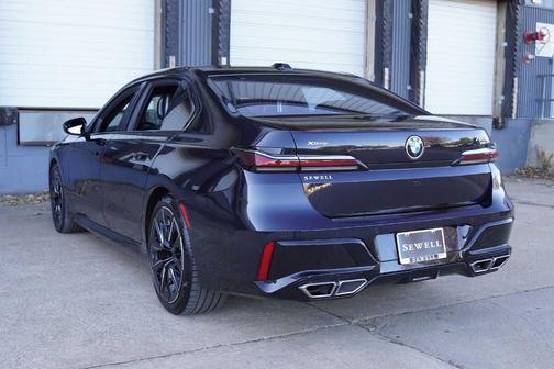 2023 BMW 760 760i xDrive