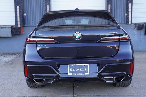 2023 BMW 760 760i xDrive