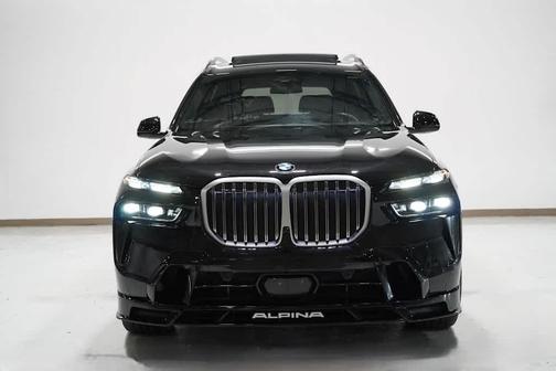 2025 BMW ALPINA XB7 Base