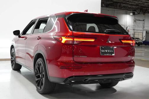 2023 Mitsubishi Outlander SE Black Edition