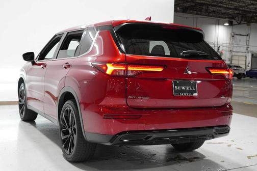 2023 Mitsubishi Outlander SE Black Edition