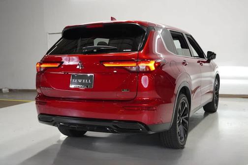 2023 Mitsubishi Outlander SE Black Edition