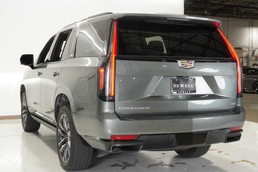 2024 Cadillac Escalade Sport