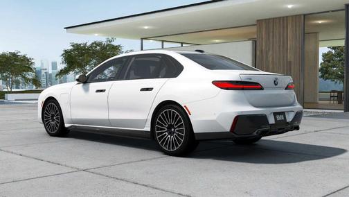 2025 BMW 750e xDrive