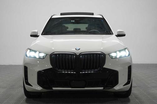 Alpine White 2025 BMW X5 xDrive40i