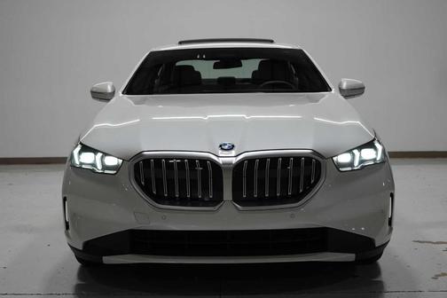 2025 BMW 530 i