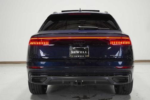 2023 Audi Q8 55 Premium Plus