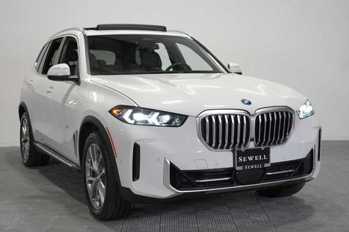Alpine White 2025 BMW X5 PHEV xDrive50e