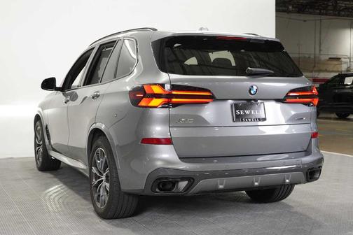 Gray Metallic 2026 BMW X5 sDrive40i