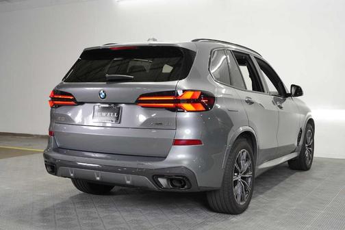 Gray Metallic 2026 BMW X5 sDrive40i