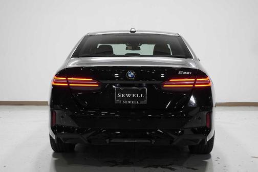 2025 BMW 530 i