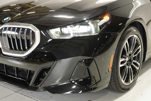 2025 BMW 530 i