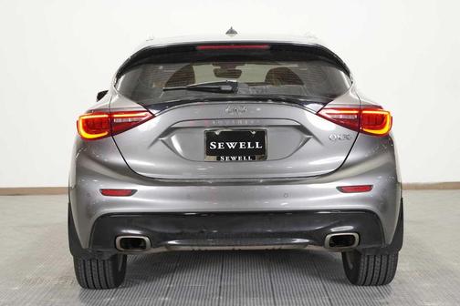 2018 INFINITI QX30 ESSENTIAL