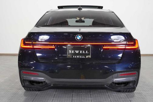 2022 BMW 750 i xDrive