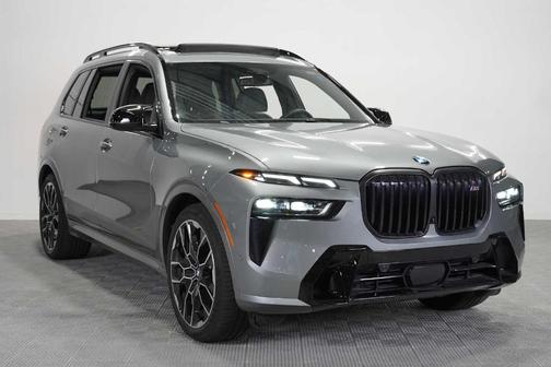 Gray Metallic 2026 BMW X7 M60i