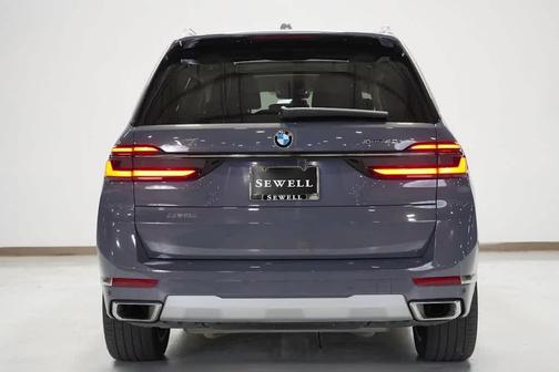 2025 BMW X7 xDrive40i