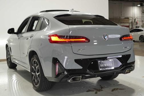 2023 BMW X4 xDrive30i