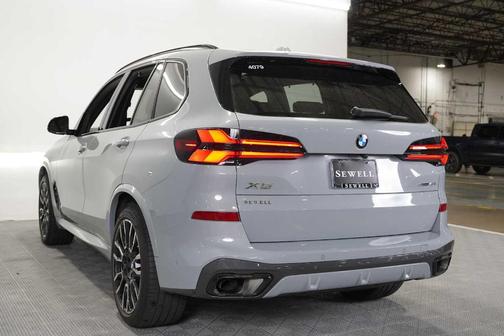Gray Metallic 2026 BMW X5 sDrive40i